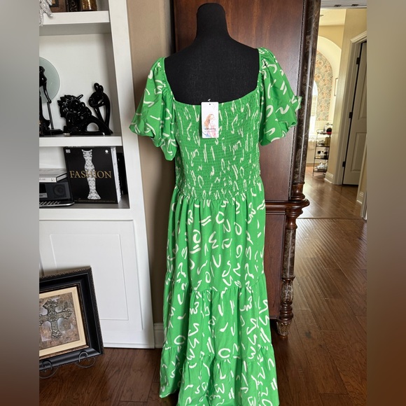 Pretty Garden Green Abstract‎ Print Maxi Dress - Picture 3 of 9